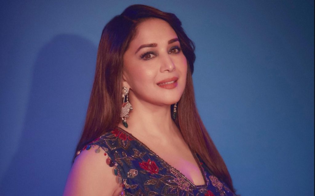 Madhuri Dixit Birthday: धक-धक गर्ल की इन सुपरहिट फिल्मों को Ott पर जरूर करें एंजॉय, खूबसूरत अदाएं बना देगी दीवाना 6 Madhuri Dixit