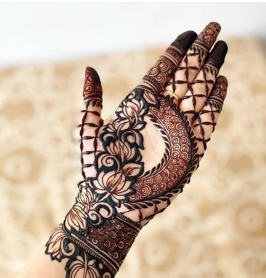 Mehndi Artist in Lucknow at best price in Lucknow | ID: 25298478312