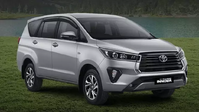 Toyota Innova Crysta Facelift Launch Price Features 1