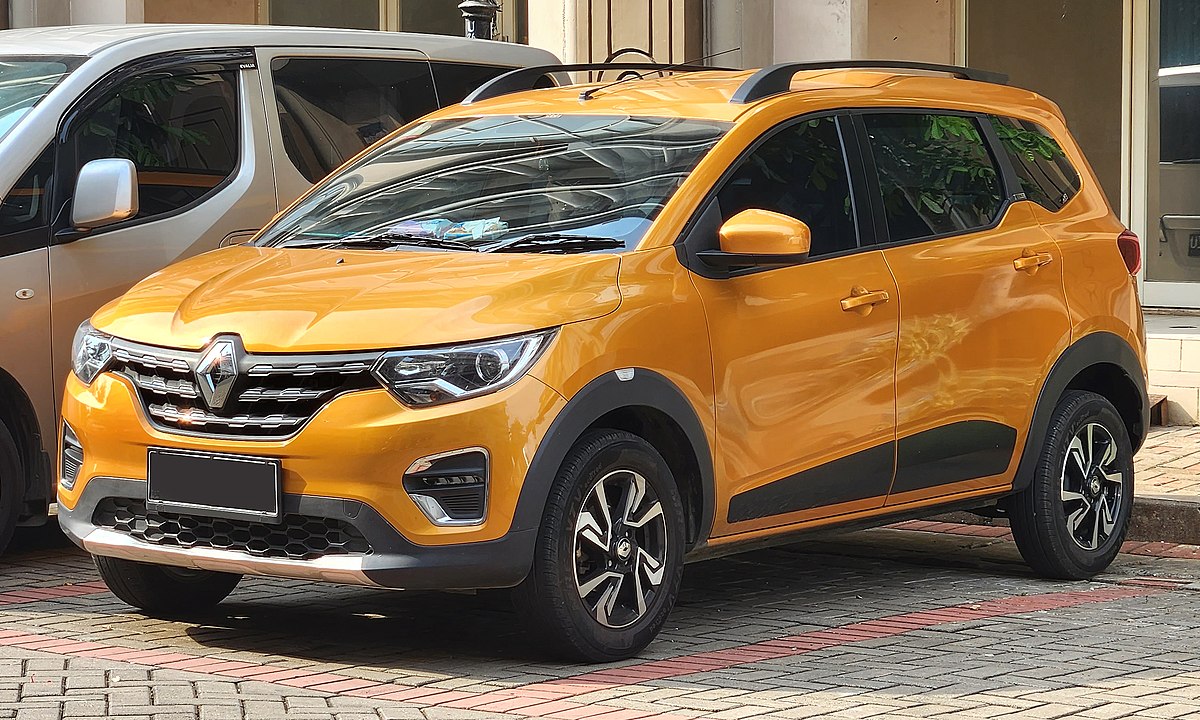 2021 Renault Triber Rxz Indonesia Front View