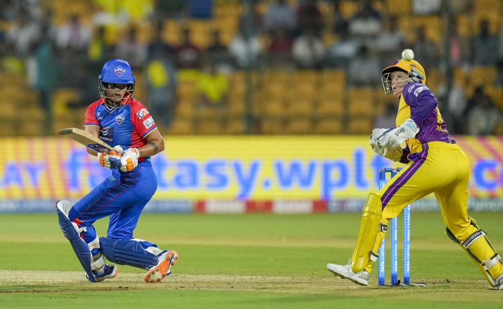 Wpl 2024: दिल्ली कैपिटल्स ने यूपी वारियर्स को 9 विकेट से रौंदा, राधा यादव और मारिजेन कैप की घातक गेंदबाजी 1 26021 Pti02 26 2024 000413B