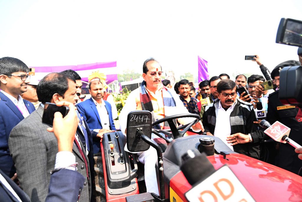 Bihar Deputy Cm Vijay Kumar Sinha Visits During Gardening Mahotsav At Gandhi Maidan 1