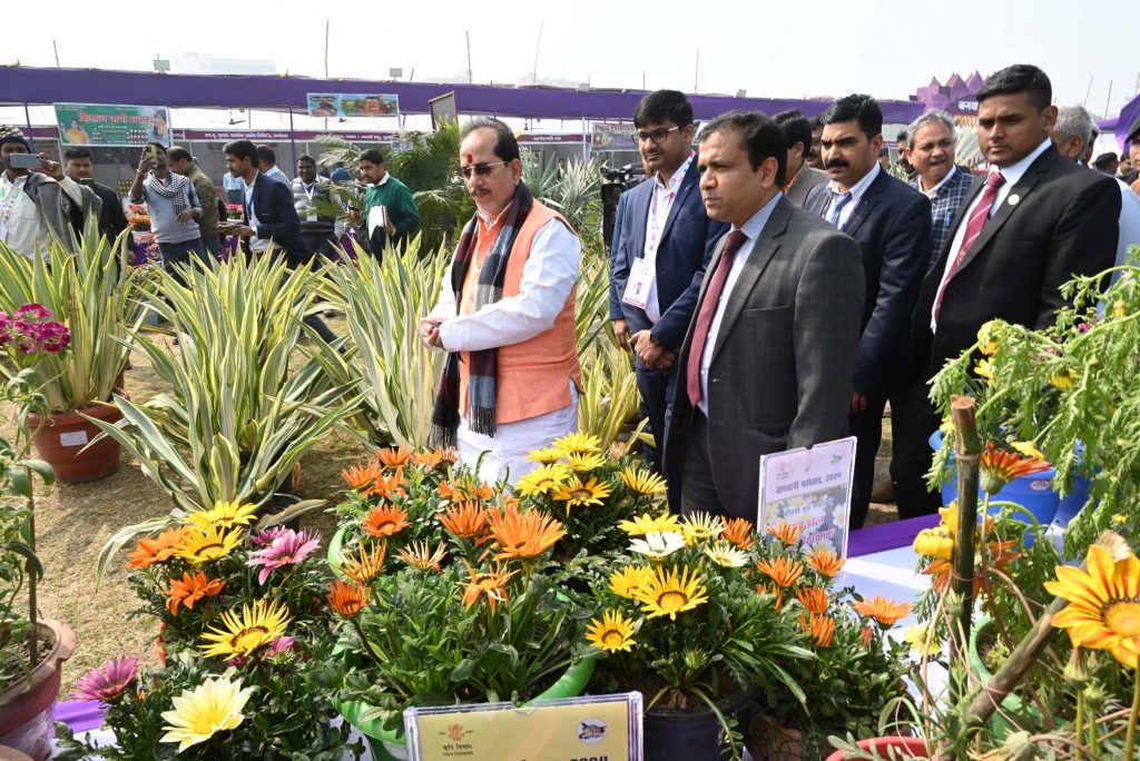 Bihar Deputy CM Vijay Kumar Sinha visits during Gardening Mahotsav at Gandhi Maidan 6