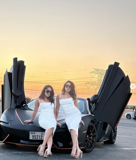 Chinky-Minky Cars: कपिल शर्मा की चिंकी-मिंकी को पसंद हैं ये कारें, अपनी कौन…पता नहीं! 5 Chinki Minki Mahindra Thar 4