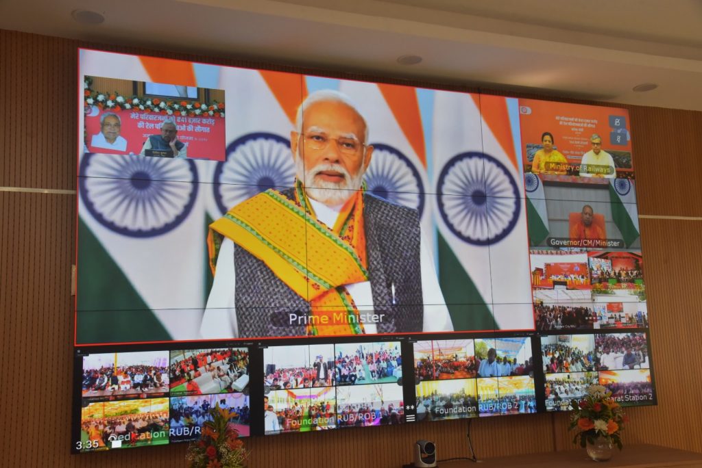 Pm Narendra Modi ने बिहार को दी सौगात, 33 रेलवे स्टेशनों और 68 आरओबी का किया शिलान्यास और उद्घाटन 6 Ghqb5Fpxmaalkgv 1