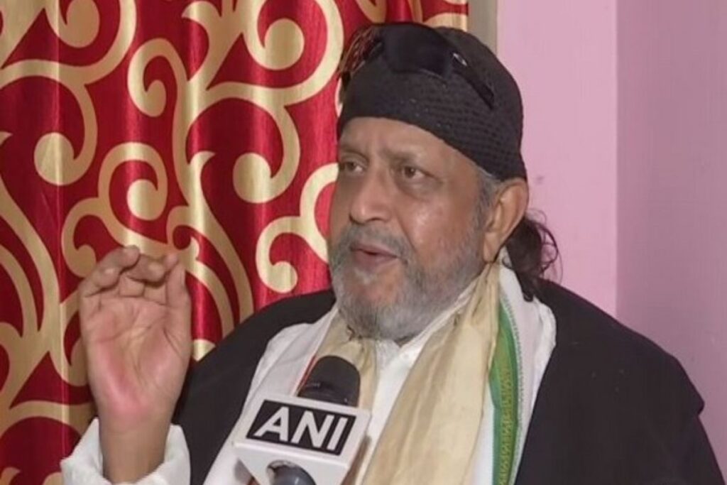 Mithun Chakraborty : मिथुन चक्रवर्ती ने कहा, मैंने कभी नहीं सोचा था कि फुटपाथ के लड़के को मिलेगा इतना बड़ा सम्मान 3 Mithun Chakraborty