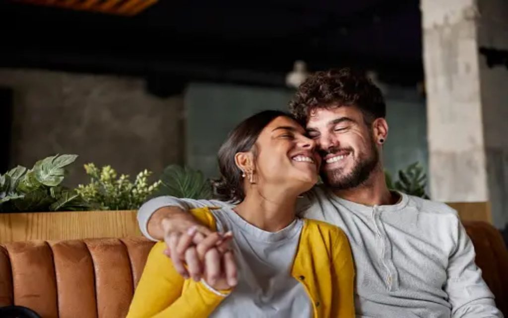 Relationship Tips: रिश्ते में दिखने लगे ये 7 संकेत, तो समझ जाएं कि यही है आपके रिलेशनशिप के लिए ग्रीन सिग्नल 5 Whatsapp Image 2024 02 27 At 11.12.26 Am2