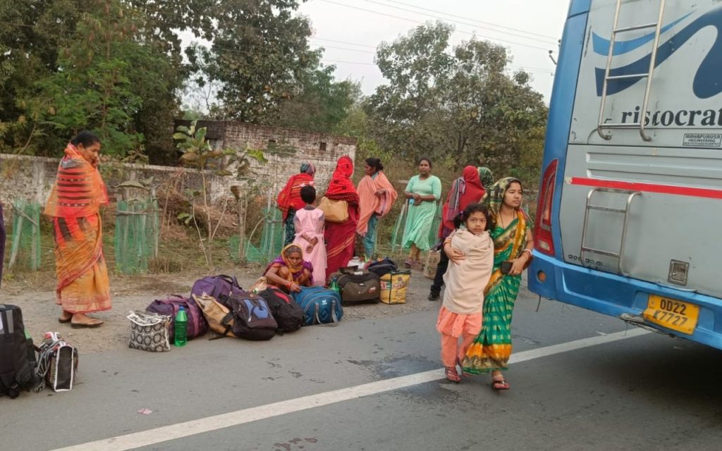 Ayodhya Bound Odisha Bus Accident In Jharkhand2