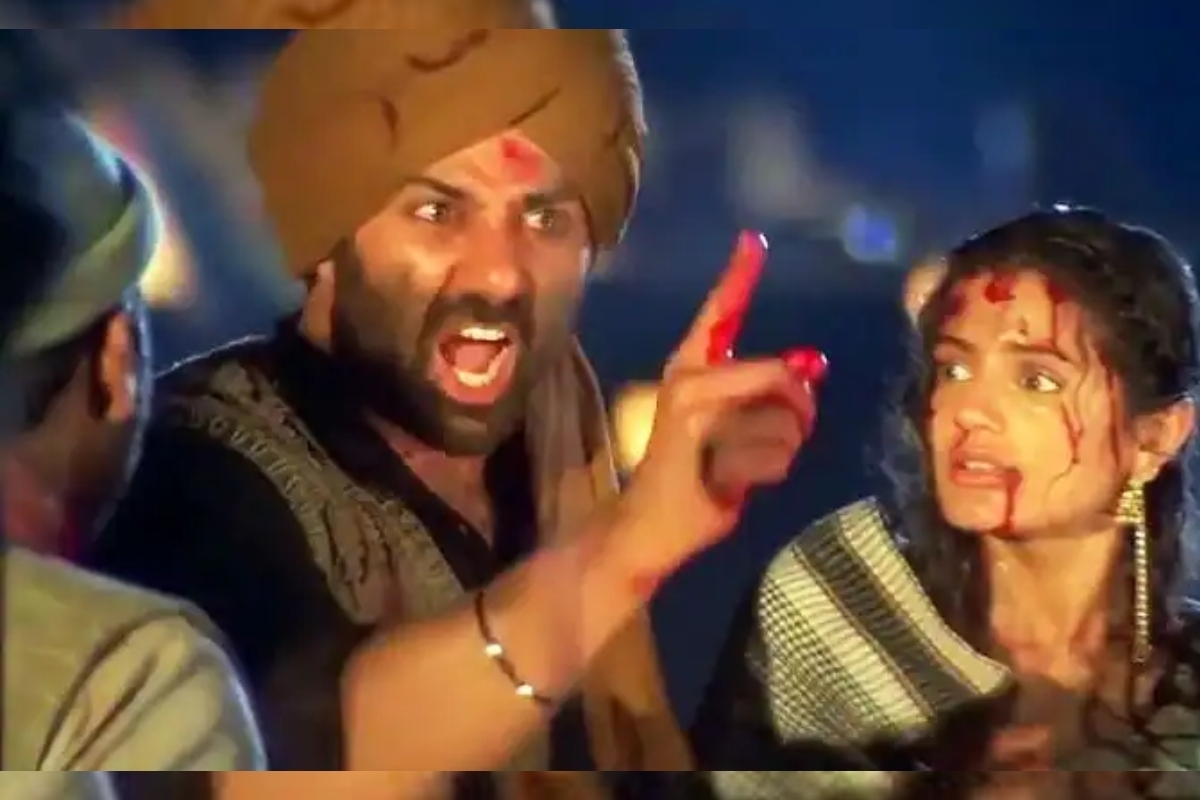 Gadar: फिल्म के आइकॉनिक हैंडपंप सीन को हटाने की हुई थी बात, जानिए कैसे बना ये सीन एवरग्रीन मोमेंट 1 Gadar 2