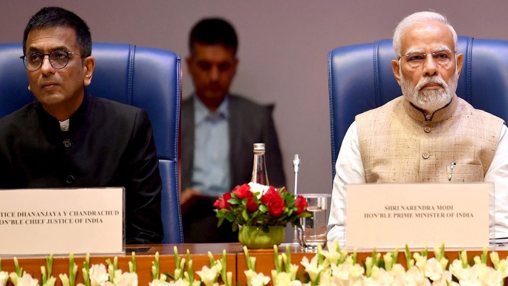 'पीएम मोदी ने मुझे कॉल किया और सब बदल गया', जानें Cji Dy Chandrachud ने ऐसा क्यों कहा 1 Cji Dy Chandrachud