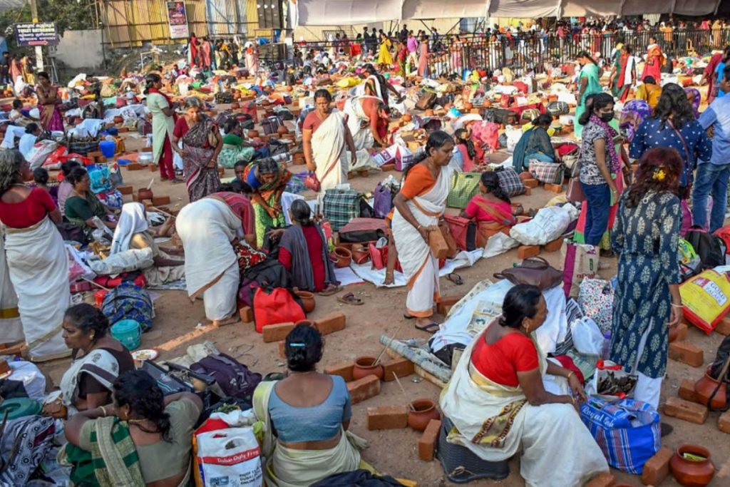 Attukal Pongala: 'अट्टुकल पोंगल' यानी देवी शक्ति की आराधना का उत्सव, जानिए क्या है महत्व 6 Image443444433