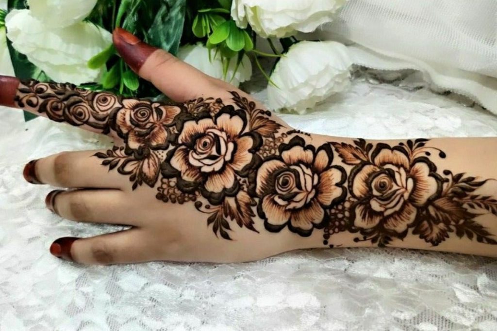 Trending Mehndi Designs: शादी सीजन में अपने लुक पर लगाना चाहती हैं चार चांद, तो ये हैं आप के लिए कुछ यूनीक मेहंदी डिजाइन 6 Mehandiiii1234434