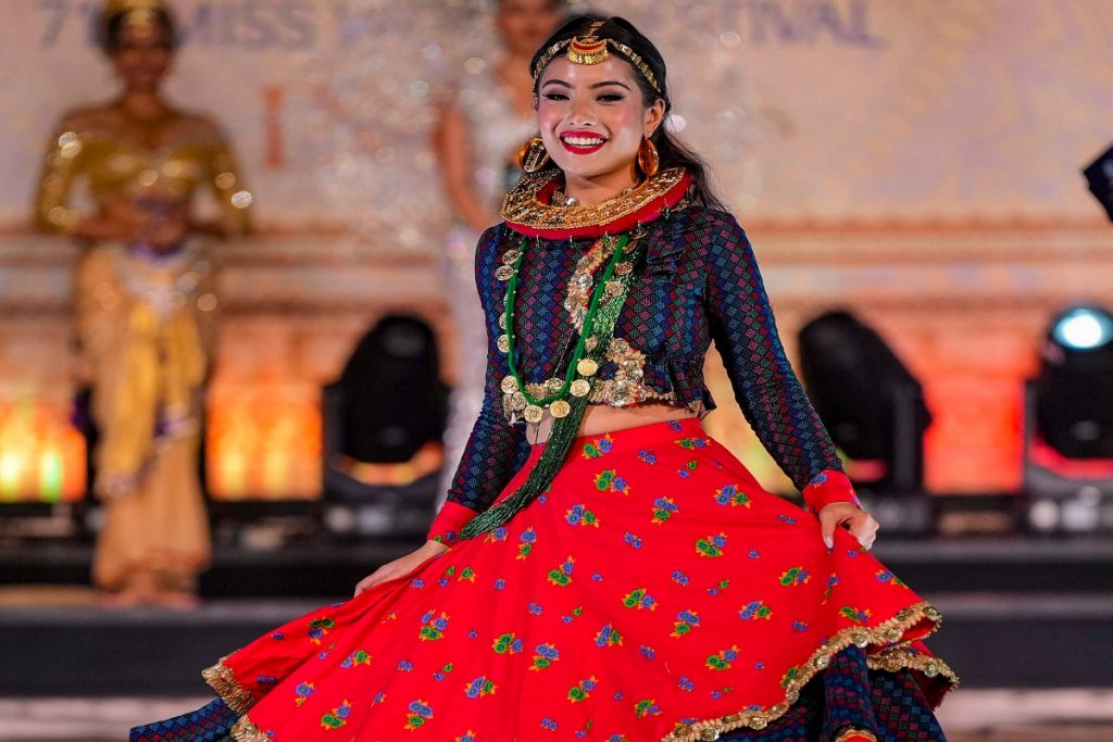 Miss World Pageant 2023 : ‘नमस्ते इंडिया’ के साथ हुई मिस वर्ल्ड पेजेंट की शुरुआत, सिनी शेट्टी हैं भारत की कंटेस्टेंट 6 Miss World 7