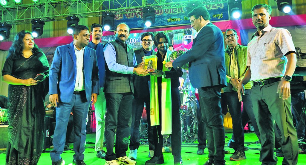 भोजपुरी गाने और गायक मुझे बहुत पसंद हैं: बॉलीवुड सिंगर सलमान अली 1 08Jam 12 08032024 66 C661Bha109034941