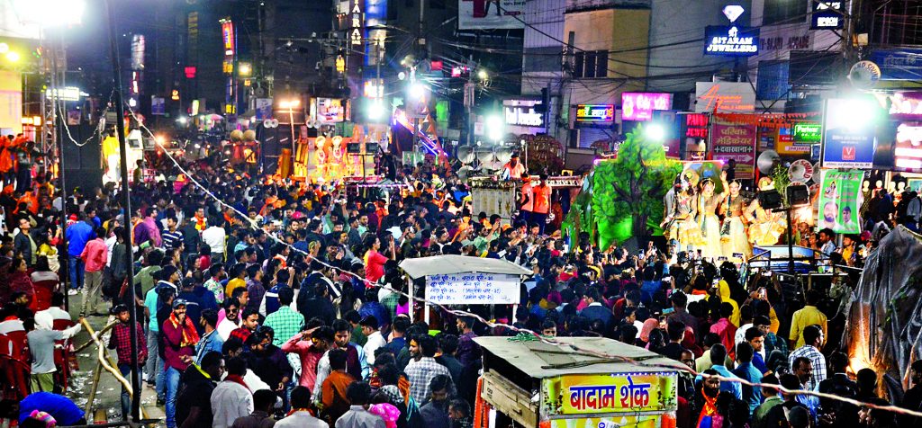 रांची : भोलेबाबा की निकली बारात है…, भूत-पिशाच, नर कंकाल, तांडव नृत्य और सजीव झांकी ने श्रद्धालुओं का मन मोहा 2 Ranchi Maha Shivratri Shiv Barat