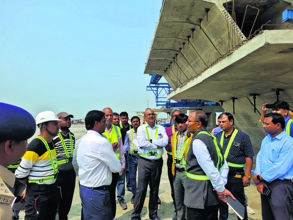 बकौर-भेजा पुल हादसे के बाद निर्माण कार्य रुका, 3 सदस्यीय टीम हर पहलू पर कर रही जांच 4 23Sau 31 23032024 64 C641Bha103031182