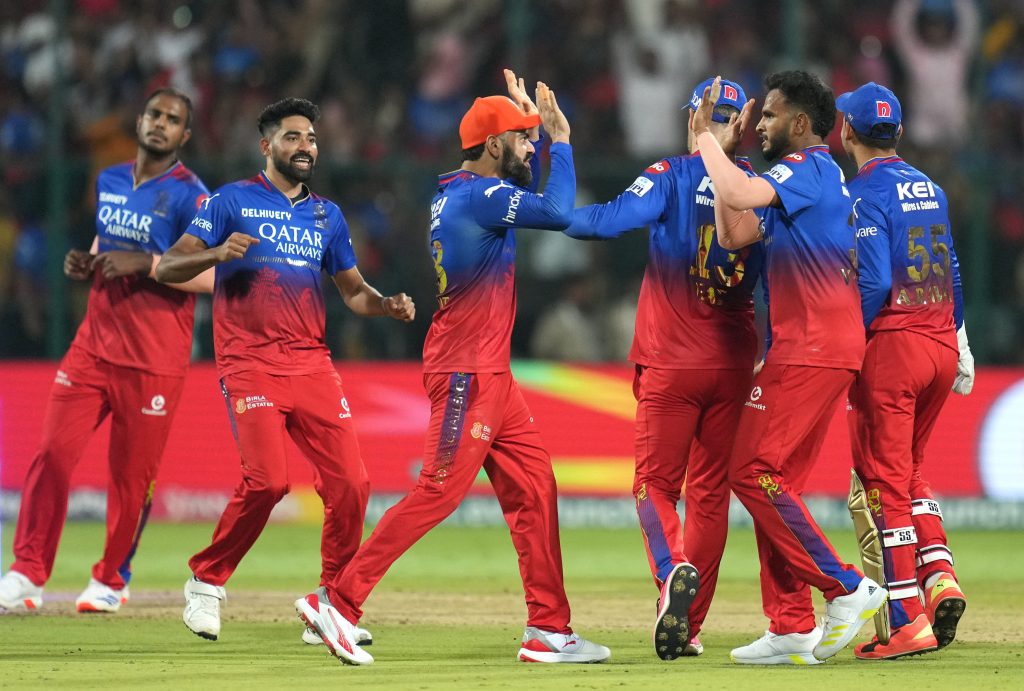 Ipl 2024: सुनील नारायण के तूफान में उड़ा आरसीबी, विराट की पारी बेकार, देखें तस्वीरें 5 29031 Pti03 29 2024 000295B