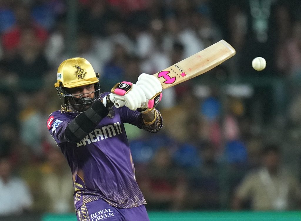 Ipl 2024: सुनील नारायण के तूफान में उड़ा आरसीबी, विराट की पारी बेकार, देखें तस्वीरें 6 29031 Pti03 29 2024 000302B