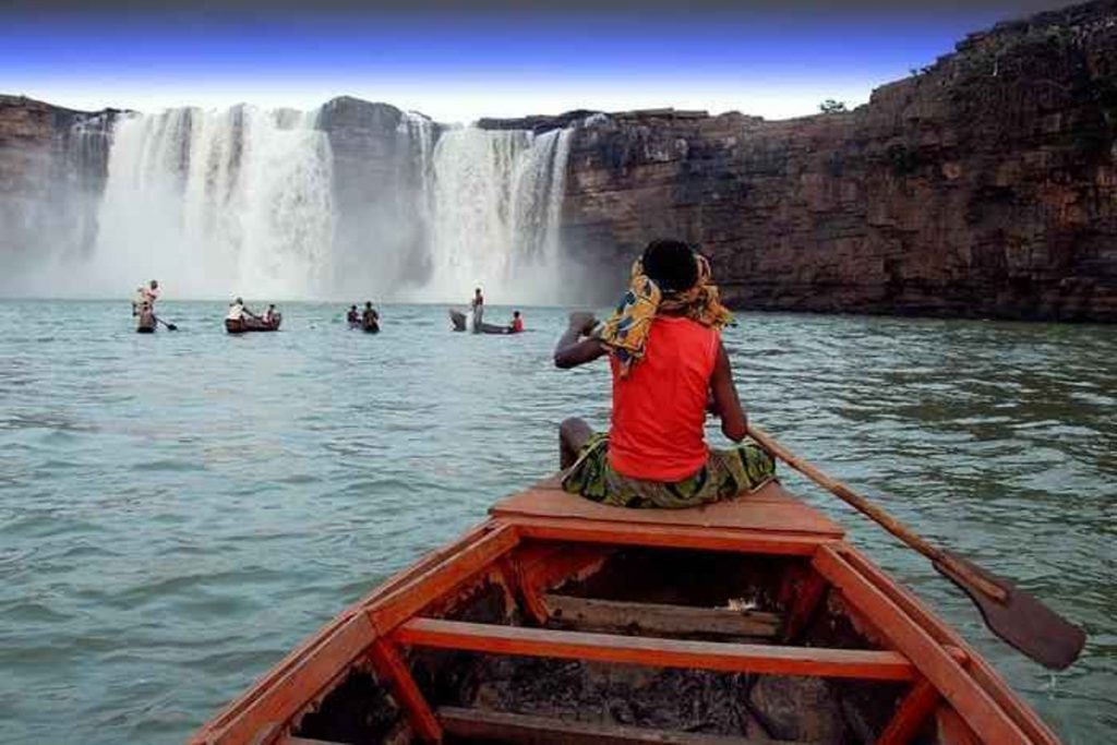 Places To Visit In Chhattisgarh: जन्नत से कम नहीं हैं छत्तीसगढ़ की ये जगहें 2 Chitrakote Water Falls 1
