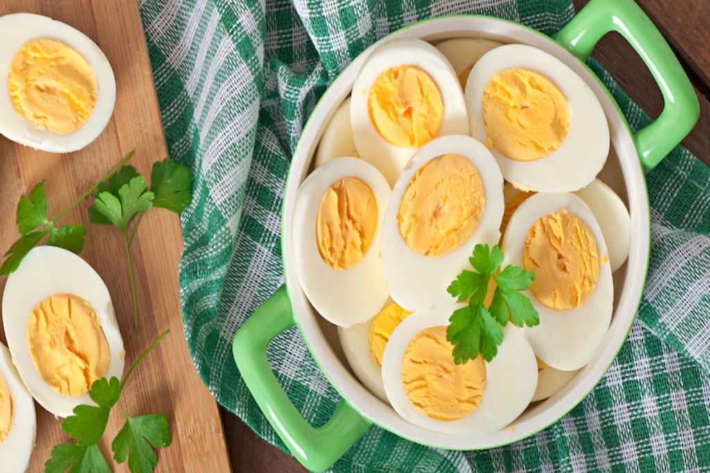 Egg Whites Benefits: क्या अंडे की सफेदी आपके स्वास्थ्य के लिए अच्छी है? यहां जानिए 4 Egg White