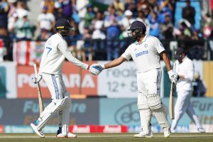 IND vs ENG: India's innings crossed 260, Rohit and Gill scored centuries