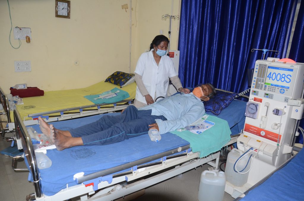 Gardinar Hospital Me Dialisis Vibhag Story Anaand 2