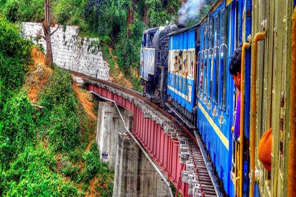 India Slowest Train: भारत की सबसे धीमी ट्रेन का नाम क्या है? यहां जानिए पूरी डिटेल 2 Mettupalayam Ooty Nilgiri Passenger Train
