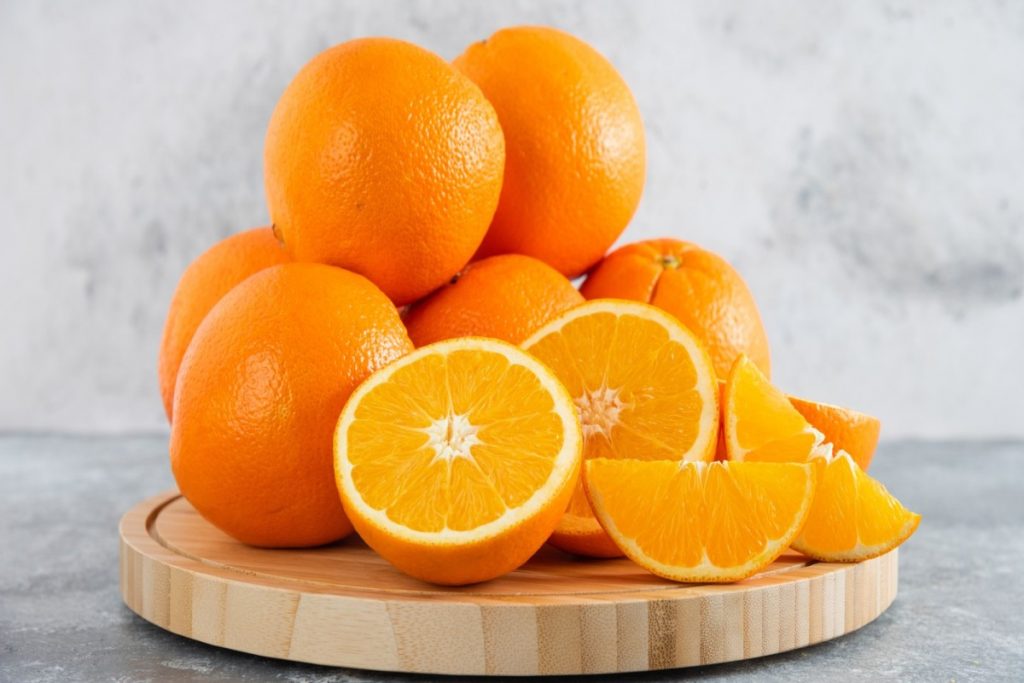 Chhath Puja Fruits: छठ पूजा में रखें जाते ये 5 फल, आप भी जानिए 3 Chhath Puja: : Orange