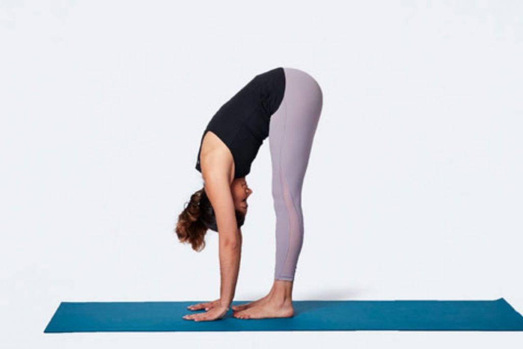Yoga For Hair Loss Problems: बालों के लगातार झड़ने से हैं परेशान, तो इन योगासनों से मिलेगा समाधान 2 Standing Forward Bend44