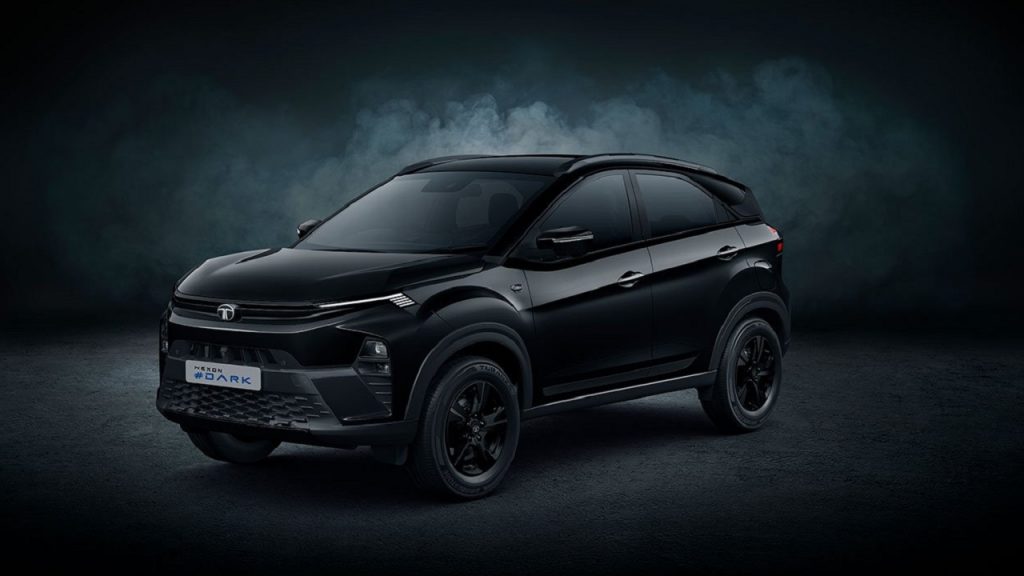 नागिन लुक में ग्राहकों को लुभाने आई Tata Dark Edition Cars 3 Tata Nexon Ev Dark