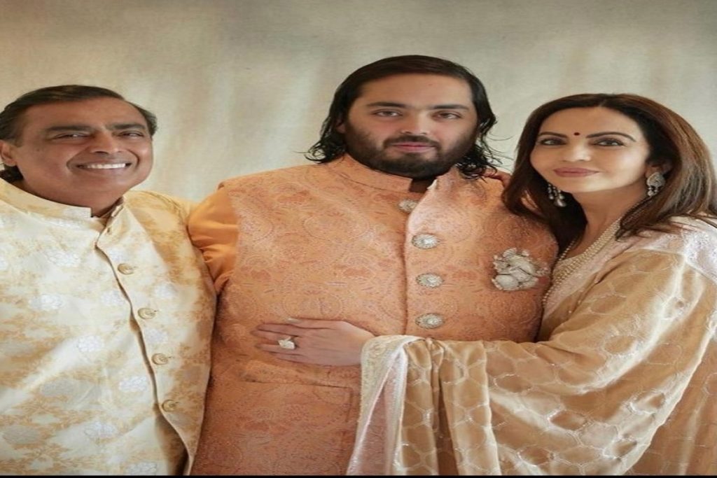 Things To Learn From Ambani Family: देश को हाईटेक ही नहीं, संस्कारी भी बनाता है अंबानी परिवार 3 Whatsapp Image 2024 03 05 At 15.30.11 1