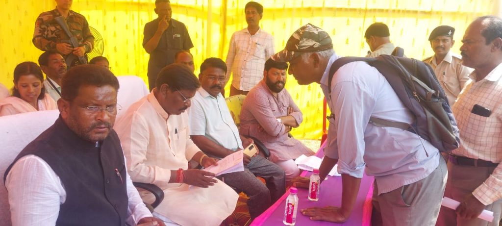 मकई की खेती करें किसान, एमएसपी पर खरीदेगी केंद्र सरकार, सरायकेला-खरसावां में बोले अर्जुन मुंडा 1 Arjun Munda In Seraikela Kharsawan