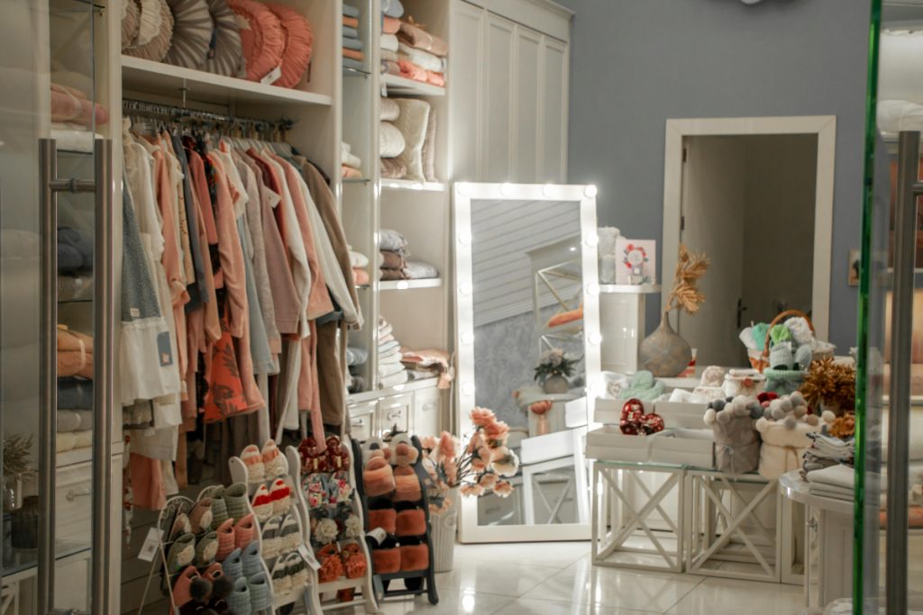 Startup Ideas: गृहिणियों के लिए बड़े फायदे वाले हैं ये स्टार्टअप्स, देखें लिस्ट 2 Boutique