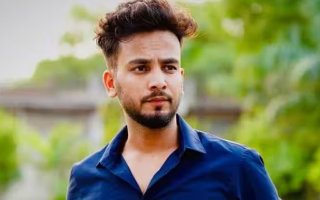 Elvish Yadav के पिता ने कर दिया बेटे का सिस्टम हैंग, बोले- महंगी गाड़ियां और अपार्टमेंट… 1 Elvish News2 1