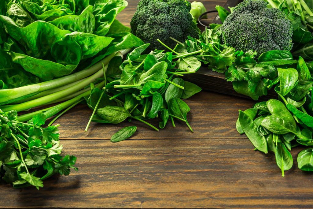 Superfoods For Hair And Skin: ये हैं कुछ जरूरी चीजें जिन्हें खाने से आपके हेयर और फेस रहेंगे हेल्दी 4 Green Leafy Vegetables