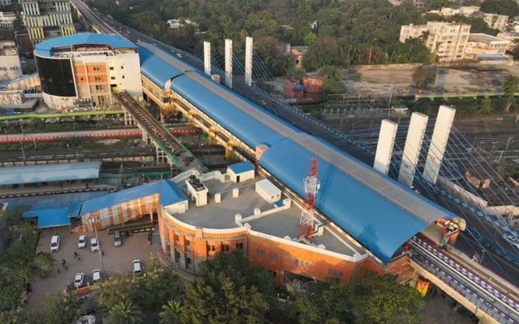 Kolkata Metro: अंडरवाटर मेट्रो कॉरिडोर से सियालदह के जुड़ने पर प्रतिदिन 7 लाख लोग कर सकेंगे यात्रा 1 Metro Train Kolkata