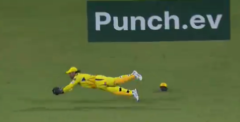 Video of MS Dhoni taking a catch goes viral