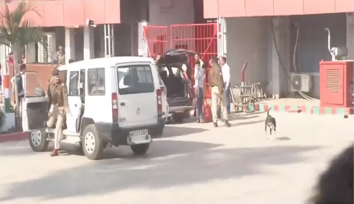 250 करोड़ की राजस्व चोरी! छापेमारी में 2 करोड़ जब्त, Ed ने सुभाष यादव को किया गिरफ्तार 1 Subhash Yadav Girftaar 1