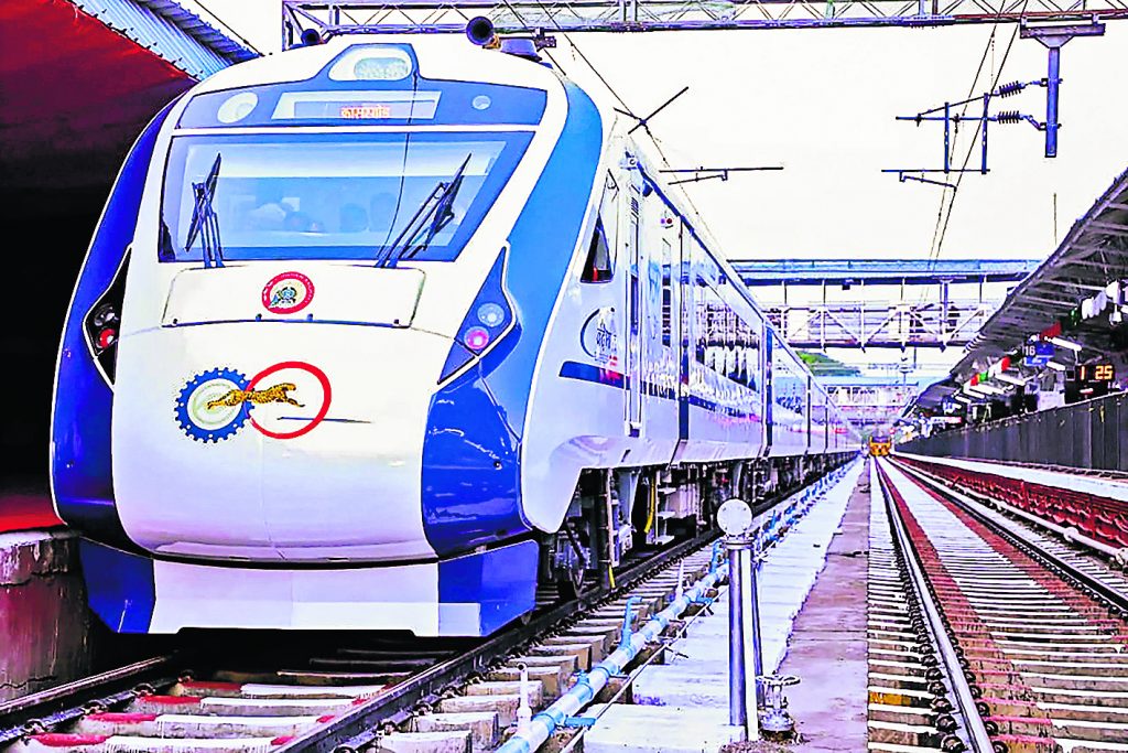 Cheapest Vande Bharat Express Trains: वंदे भारत में करना चाहते है ट्रैवल, तो इन सस्ते ट्रेन से कर सकते हैं ट्रैवल 5 Vande Bharat Train