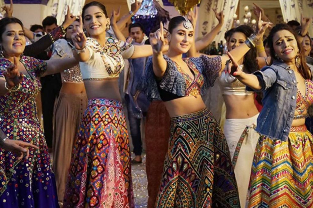 Ott Movies: वीकेंड पर जरूर देखें फीमेल फ्रेंड्स के साथ ये लाजवाब फिल्में, दोस्ती हो जाएगी और भी गहरी 1 Veere Di Wedding Women Film
