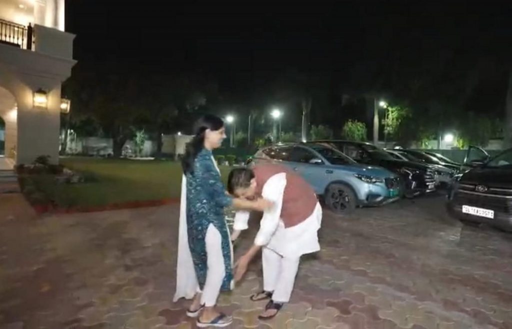 Sanjay Singh Released: बजरंगबली का आशीर्वाद लेने पहुंचे 'आप' नेता संजय सिंह, आज इन लोगों से करेंगे मुलाकात 1 04041 Pti04 04 2024 000007B