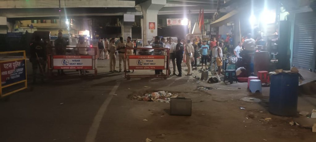Patna: लावारिस सूटकेस मिलने से घंटों रहा हड़कंप, खोलने पर मिला ये सामान 1 3 5