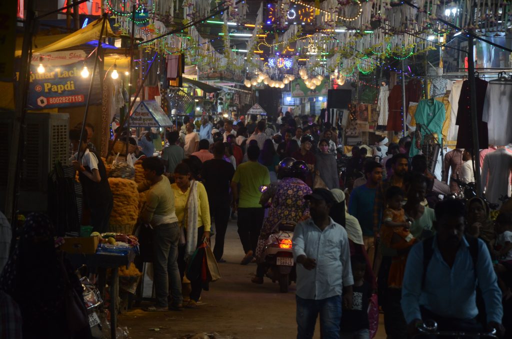 Eid-Al-Fitr पर किमामी सेवइयां घोलेगी खुशियों में मिठास, कोई किर्गिस्तान, तो कोई कतर से पटना पहुंचा ईद मनाने 2 Eid Ka Bazar 1