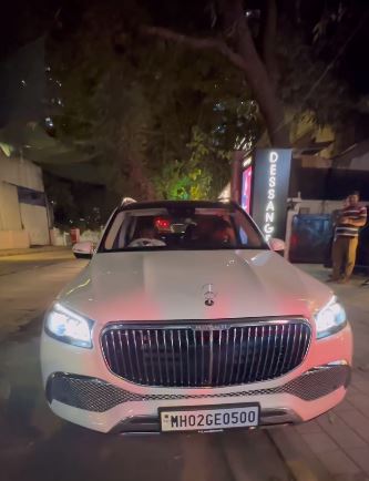 Kangana ranaut new car 1