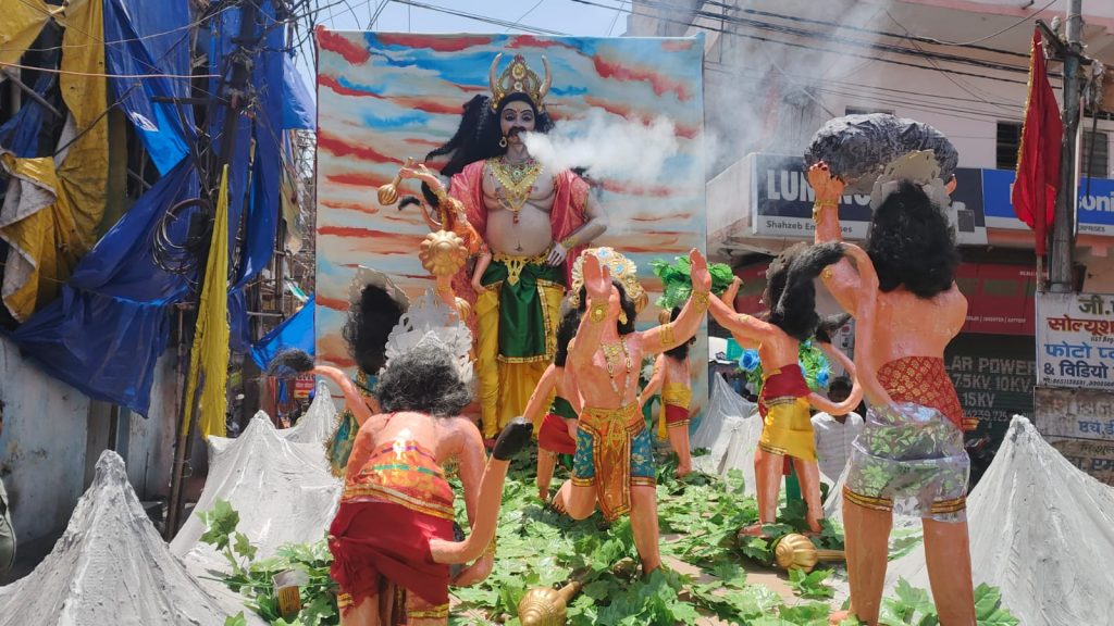 Photos : पलामू में हर्षोल्लास के साथ निकला रामनवमी का जुलूस, प्रचंड गर्मी भी नहीं कम कर सकी भक्तों का उत्साह 9 Whatsapp Image 2024 04 17 At 1.51.00 Pm