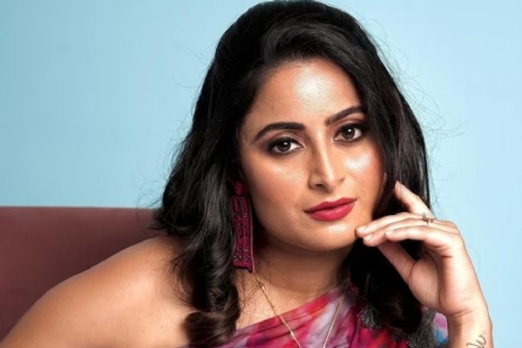Charu Asopa से लेकर Disha Vakani तक, इन टीवी स्टार्स ने बीच में ही छोड़ दिया था सुपरहिट सीरियल 4 Aishwarya Sharma