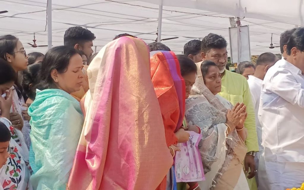 Photos: टाइगर जगरनाथ महतो को पहली पुण्यतिथि पर झारखंड ने ऐसे किया याद, सीएम चंपाई सोरेन, कल्पना सोरेन ने दी श्रद्धांजलि 5 Jagarnath Mahto Death Anniversary Photo 5