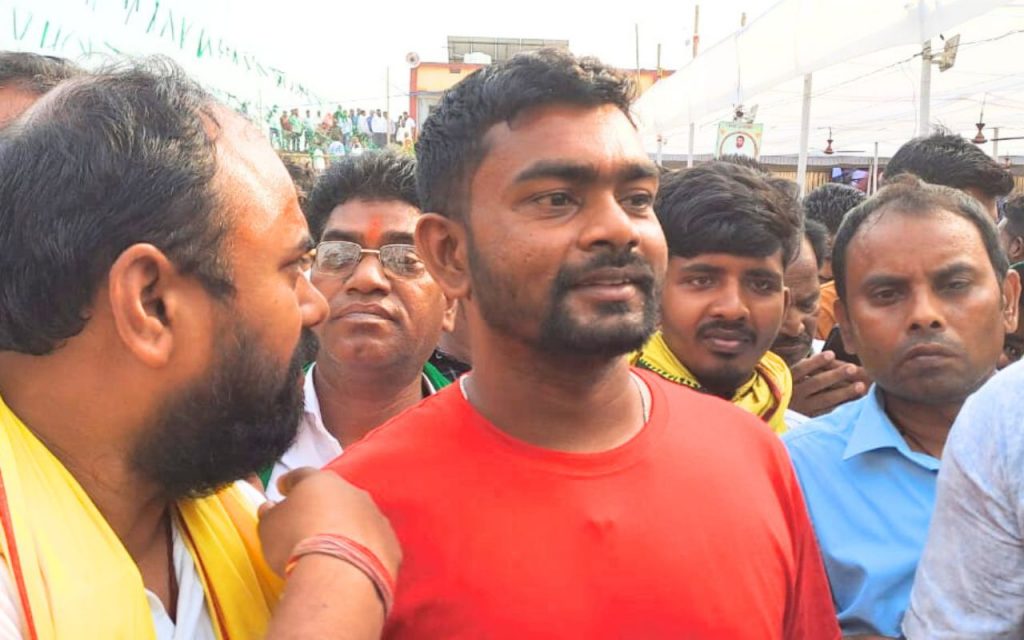 Photos: टाइगर जगरनाथ महतो को पहली पुण्यतिथि पर झारखंड ने ऐसे किया याद, सीएम चंपाई सोरेन, कल्पना सोरेन ने दी श्रद्धांजलि 6 Jagarnath Mahto Death Anniversary Photo 6