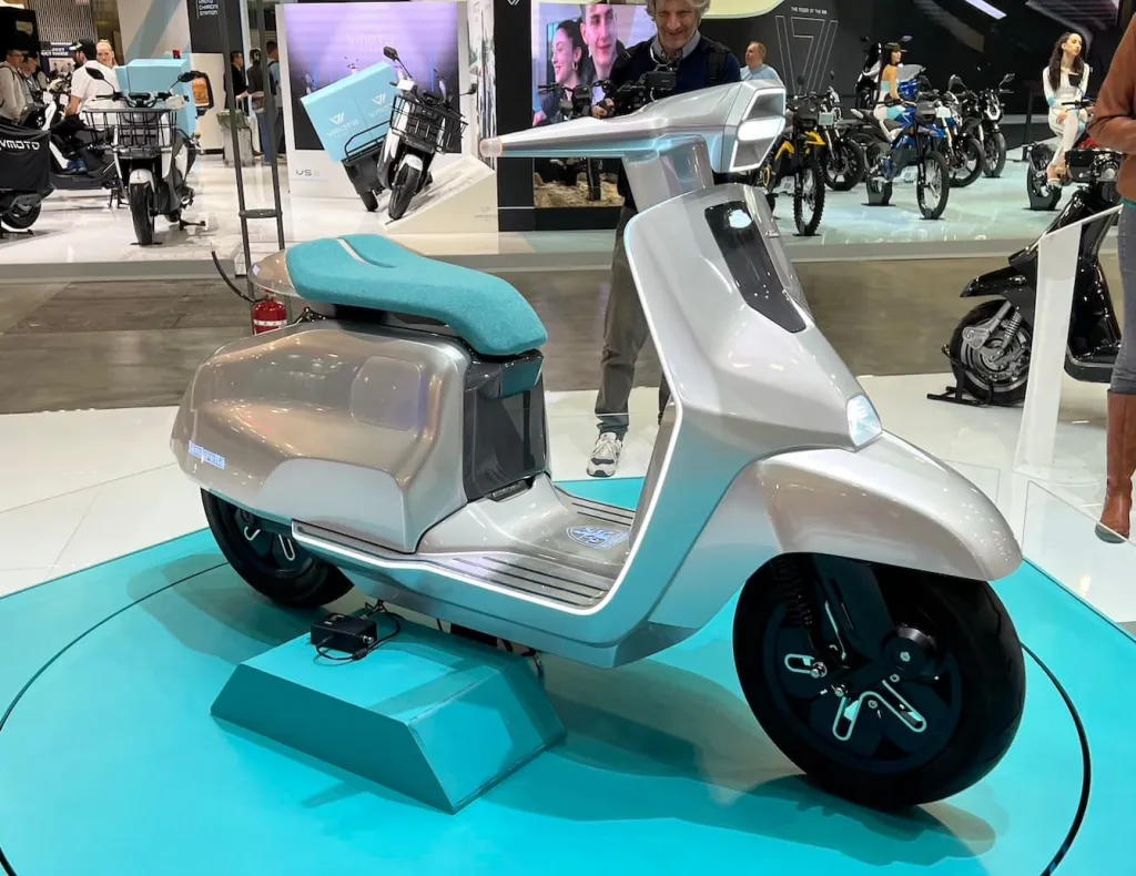 Lambretta Elettra: इलेक्ट्रिक अवतार में लम्ब्रेटा ने फिर दिया दस्तक, Ola-Ather की बोलती बंद! 6 Lambretta Elettra Eicma 3