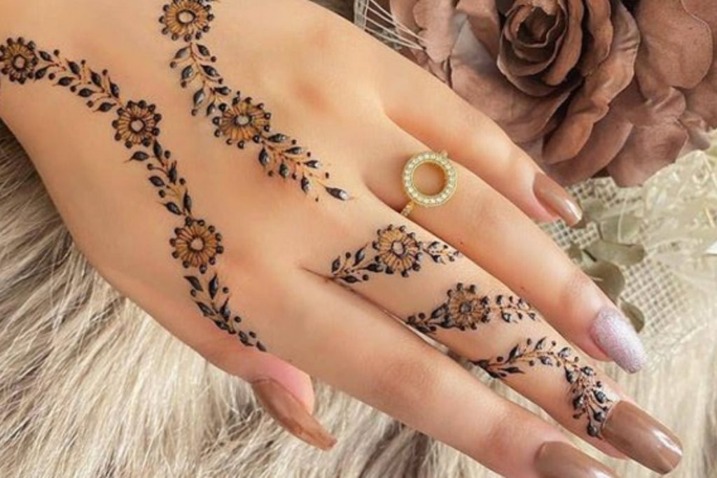 minimal mehndi design